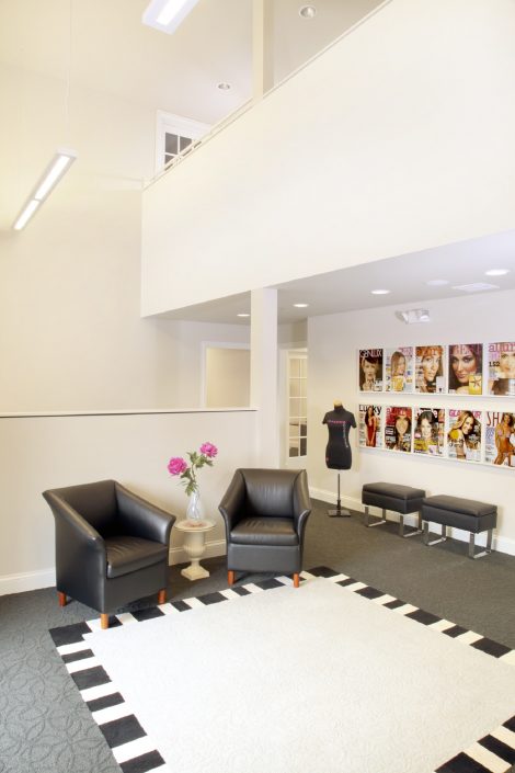 AmazingCosmetics This image is of the entrance to the office spaces at AmazingCosmetics.