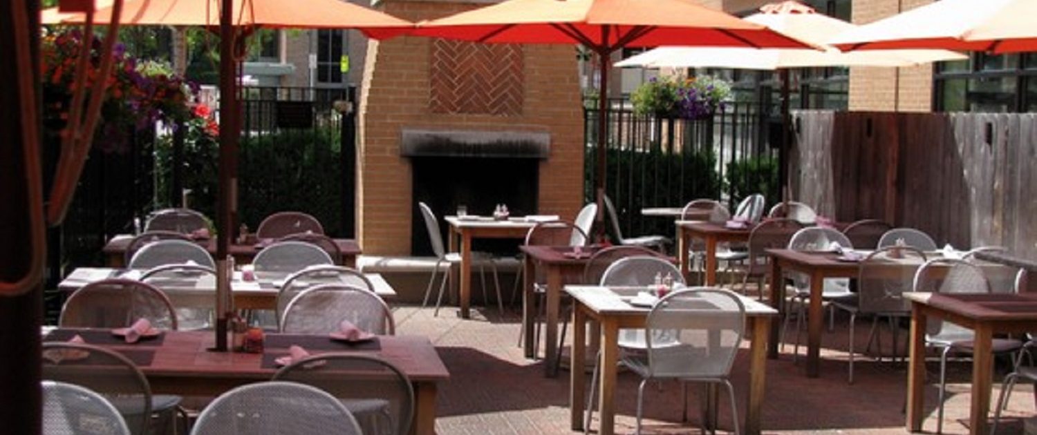 Outdoor dining at 545 North Bar & Grill.