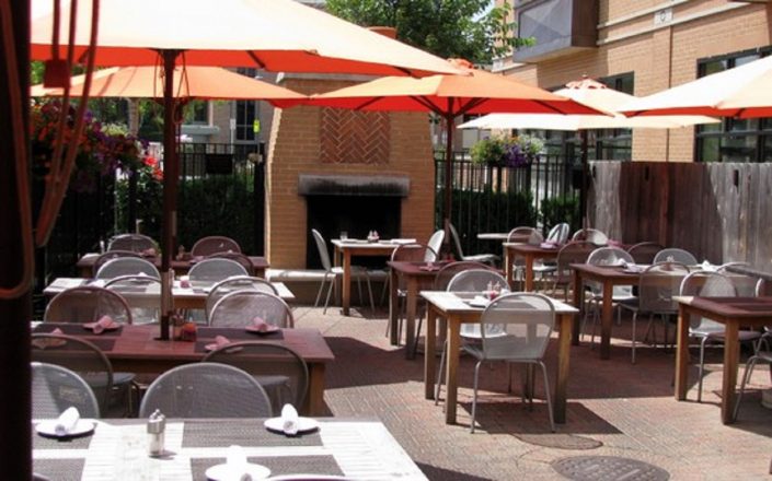 Outdoor dining at 545 North Bar & Grill.