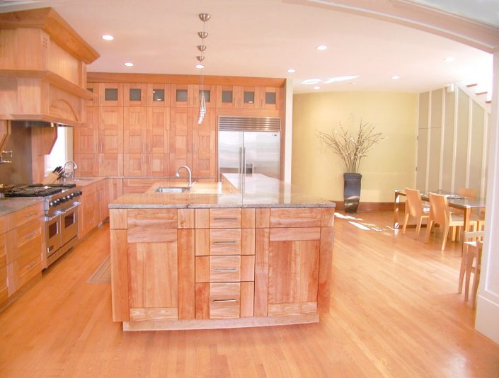 For this Chicago private residence we created an open and modern-style kitchen