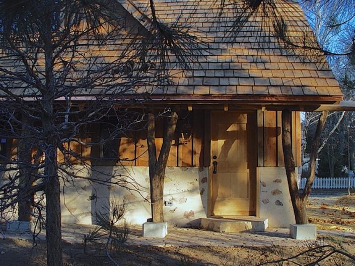 Private Artist Studio Private Artist Studio - the base of the building is made of locally sourced Fond du Lac stones covered in mortar. The masons then removed the mortar in selected areas to expose the natural beauty of the stone.