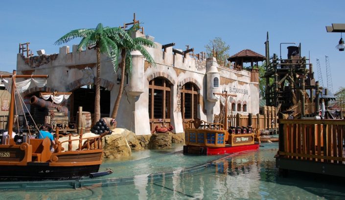 Six Flags Great America - Buccaneer Battle, view of ride launch area.